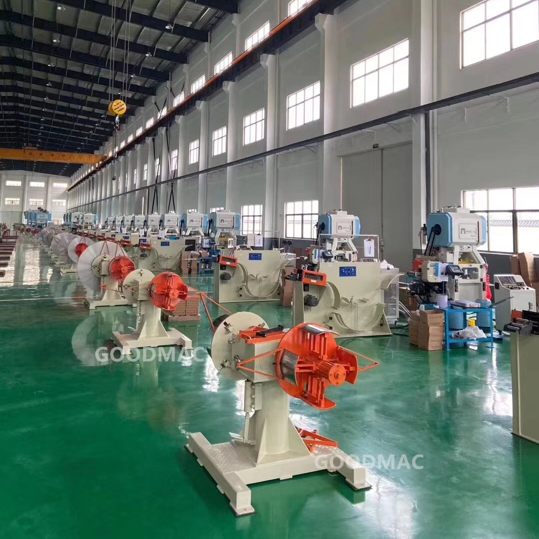 Non-motorized high quality double head decoilers, model MTD-200, MTD-300, MTD-400, MTD-500