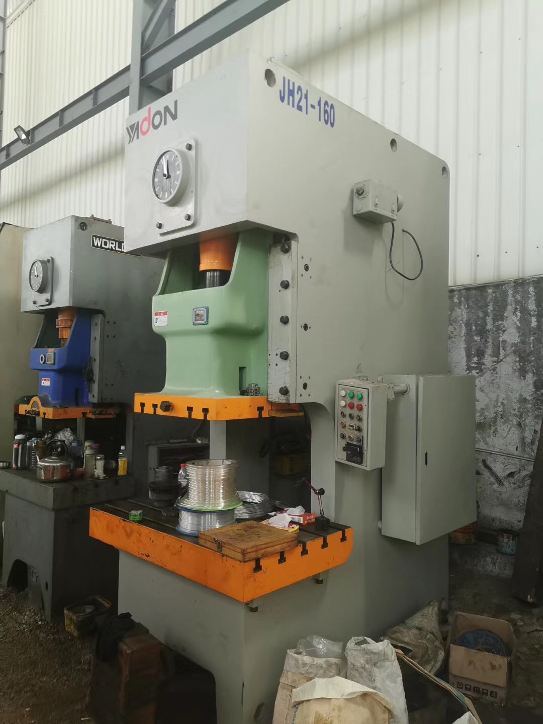 Used Yadon press machines