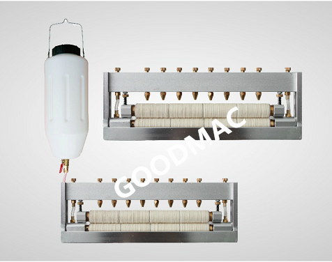 Oil lubricating machine for sheet metal stamping